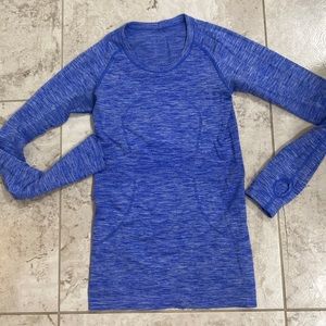 Lululemon long sleeve running shirt size 4